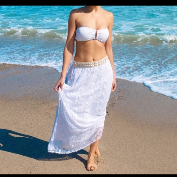 Gretchen Scott Designs Dresses & Skirts - NEW Gretchen Scott Skebsl White Embroidered Overlay Net Game Maxi Skirt, Medium